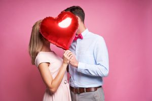 キスの種類と上手なやり方を解説｜場所ごとの心理や特徴とは？