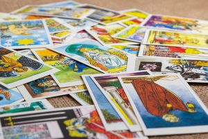 復縁タロット占い｜別れたあの人は私を思い出す？復縁するには？