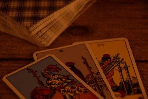 夜のタロット占い｜今夜、私はあの人はエッチする？体の相性は？