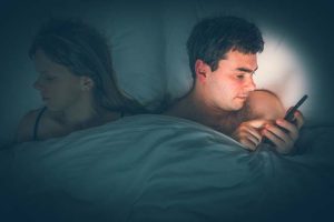 水晶玉子の不倫占い・無料｜家庭？私？相手が下す決断・離婚意志