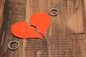 絶対に許せない！？「夫の浮気体験談」風俗通い、元恋人への想い